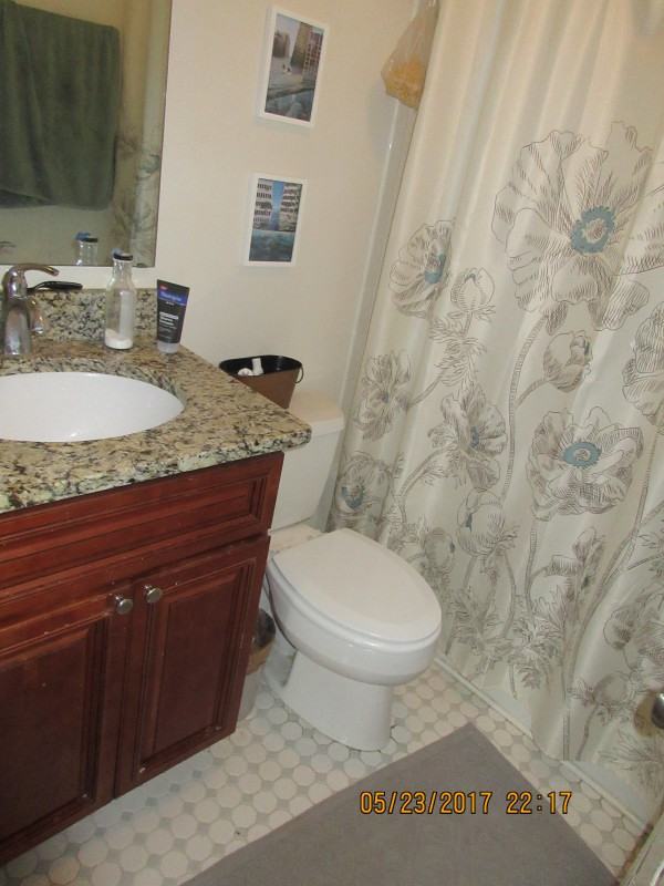 529 Caroline Avenue #B - Photo 3 of 5