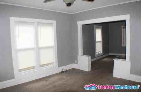 420 9th St - Photo 2 of 11