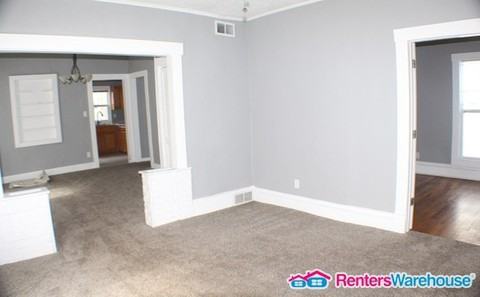 420 9th St - Photo 3 of 11