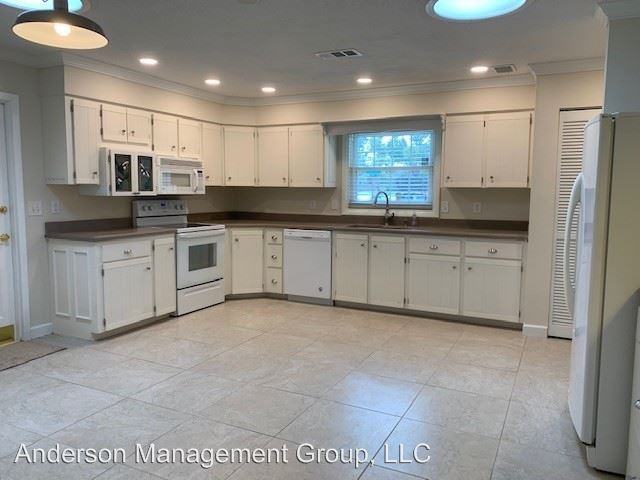 101 Sweetwater Oaks Ln - Photo 3 of 33