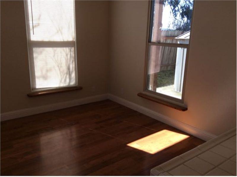 3901 Jenkins Way - Photo 2 of 7