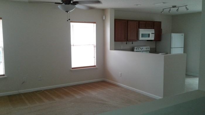 712 Wynfield Cir - Photo 3 of 7