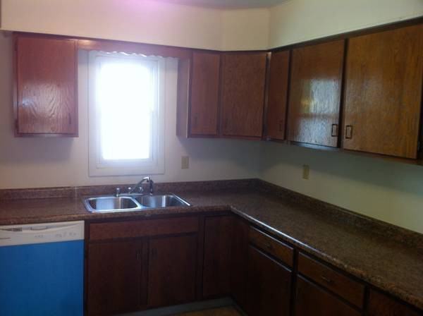 818 Douglas St #1 - Photo 3 of 9