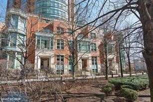 409 E North Water St Unit 15  