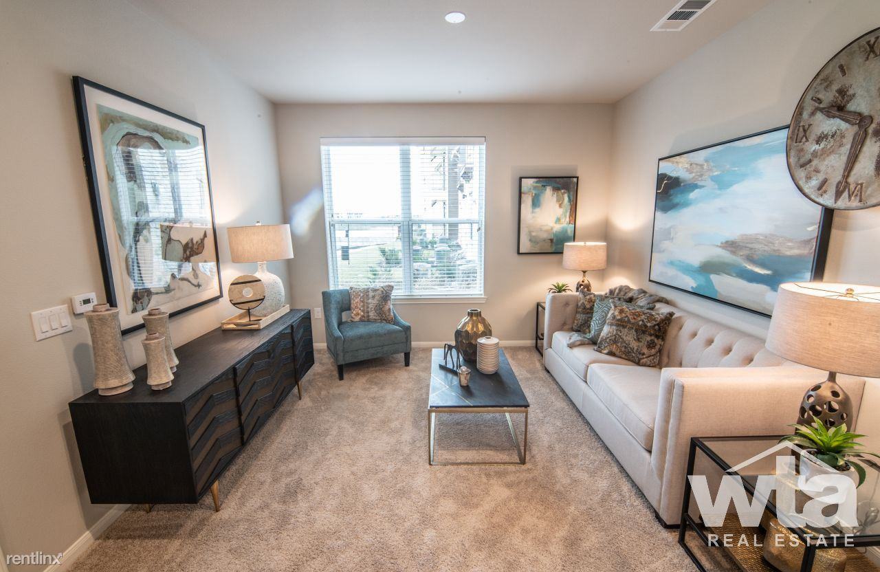 13301 Center Lake Drive - Photo 2 of 8