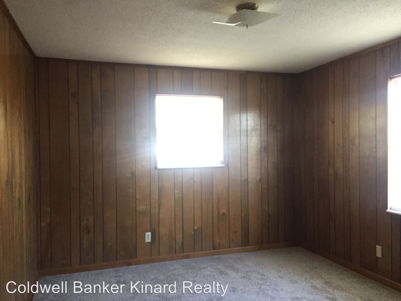 941 HAMILTON CIR - Photo 3 of 4