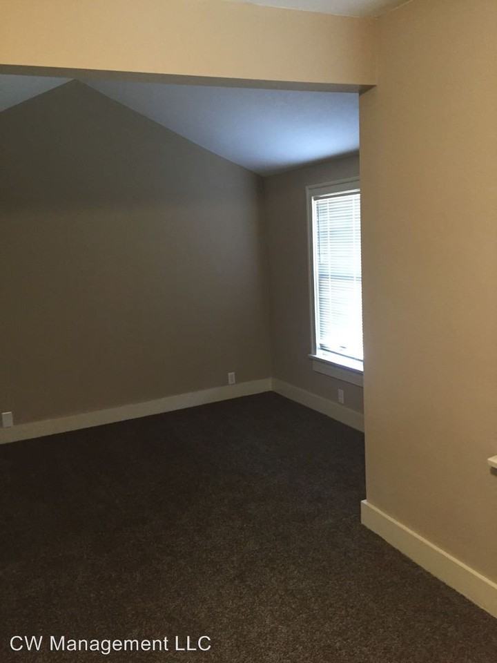 8532 Riley St - Photo 3 of 4