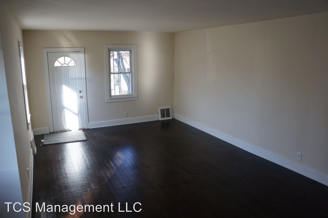 219 Johnson Ave - Photo 3 of 15