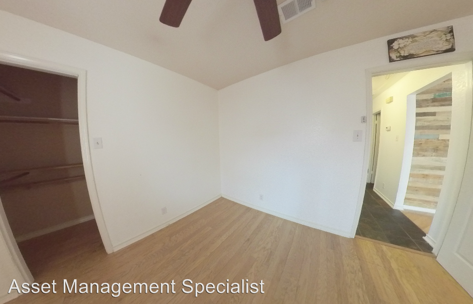 1133 Hilltop Dr - Photo 2 of 8