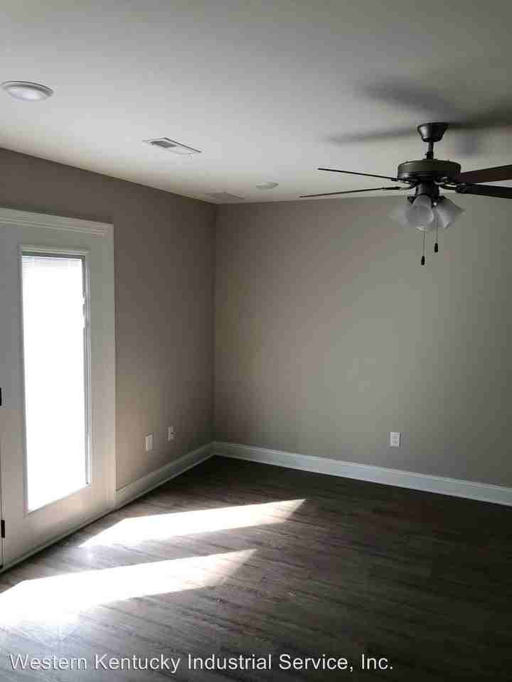 201 Park St - Photo 3 of 5