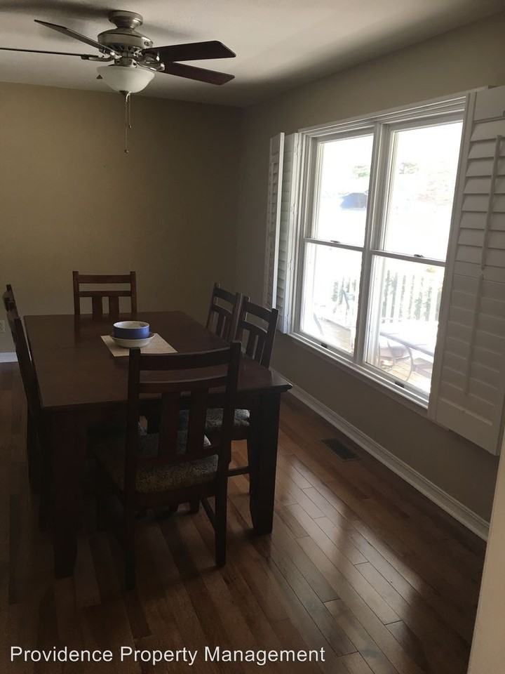 2702 S College Dr - Photo 3 of 16