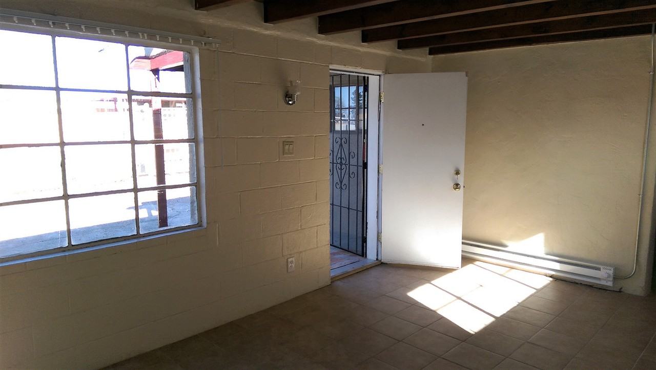 8524 Copper Ave NE - Photo 3 of 9