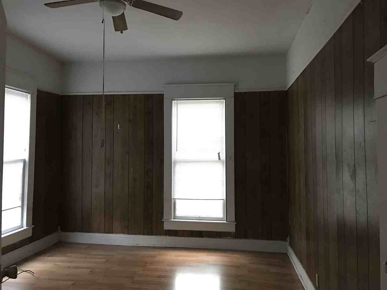 1018 Denver St - Photo 2 of 17