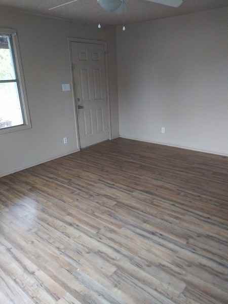 2411 Pine St - Photo 2 of 13