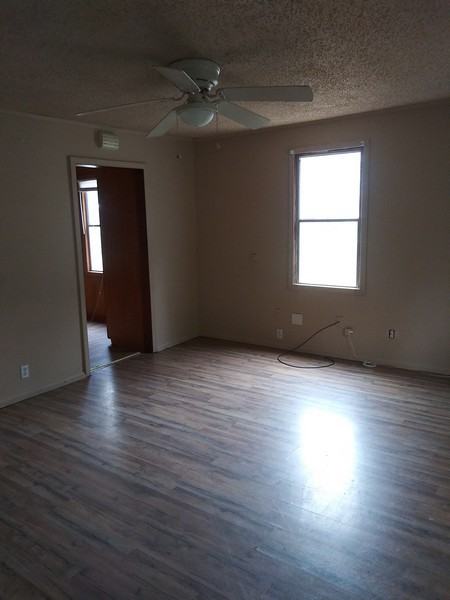 2411 Pine St - Photo 3 of 13
