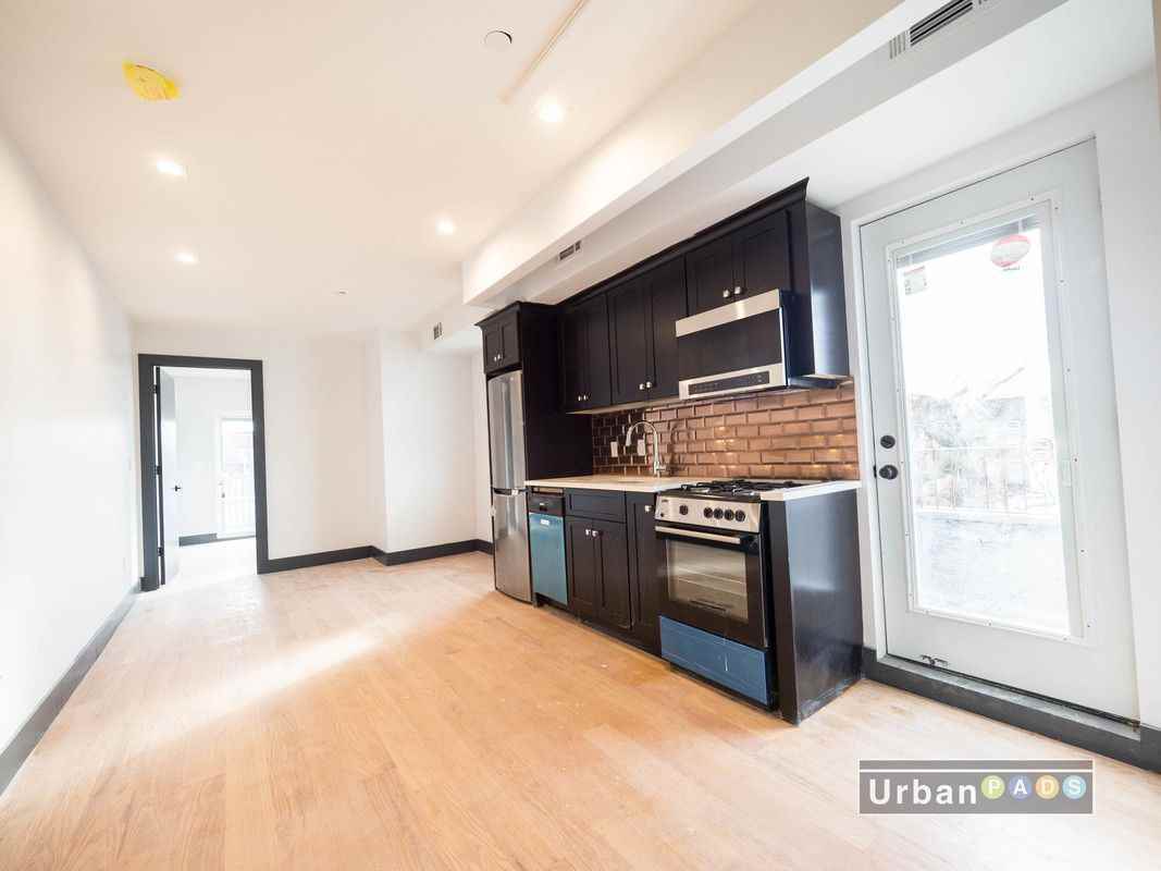 1322 Prospect Place #4E