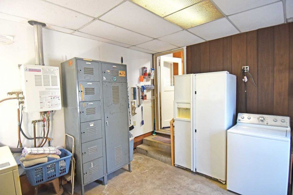 4941 Hansen Dr - Photo 3 of 25