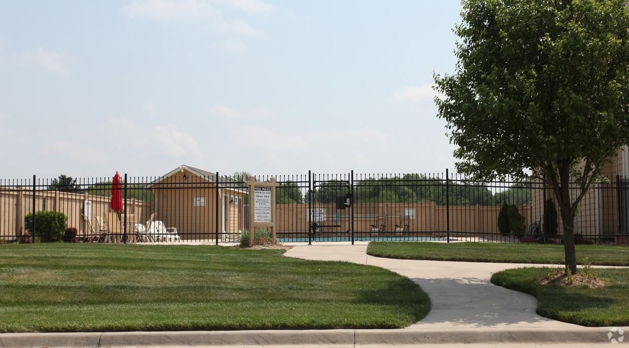 Sienna South Apartments - Photo 2 of 7