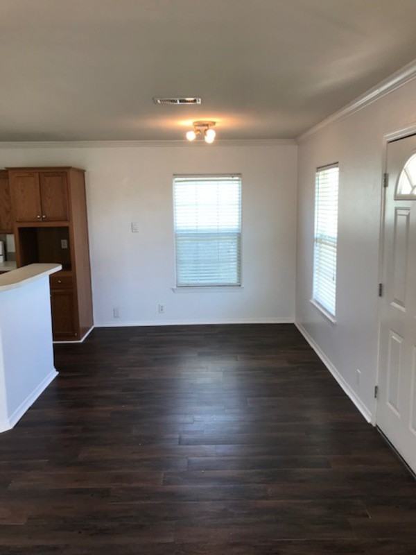 201 Stoneburg Dr - Photo 2 of 10