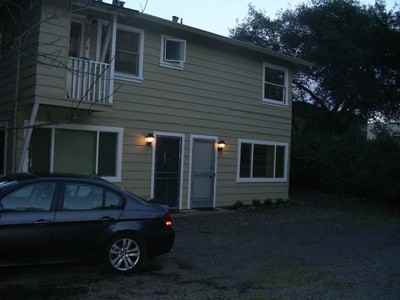 2310 4th St #B - Photo 2 of 5