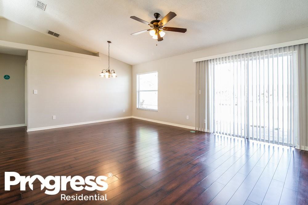 11611 Roper Blvd - Photo 3 of 16