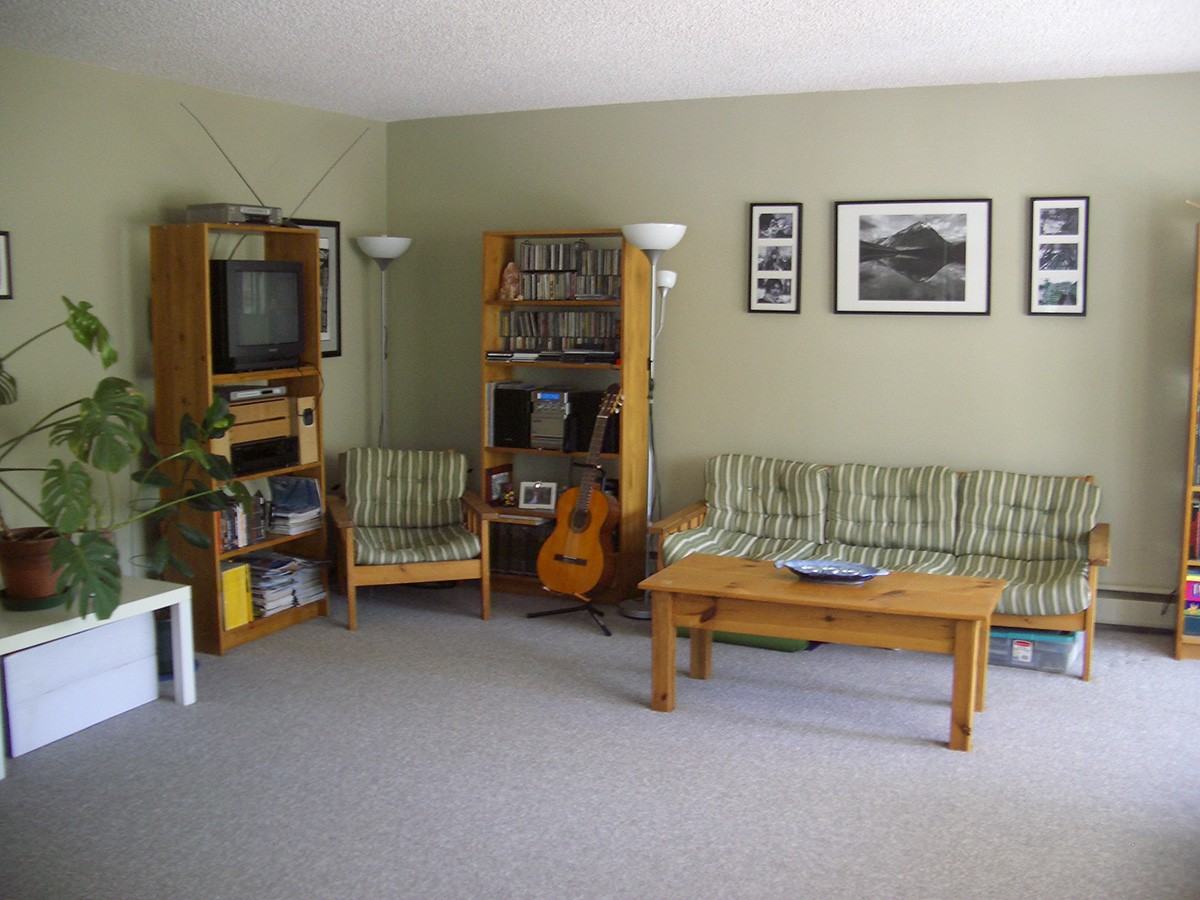 12304 103 Avenue Northwest - Photo 2 of 4