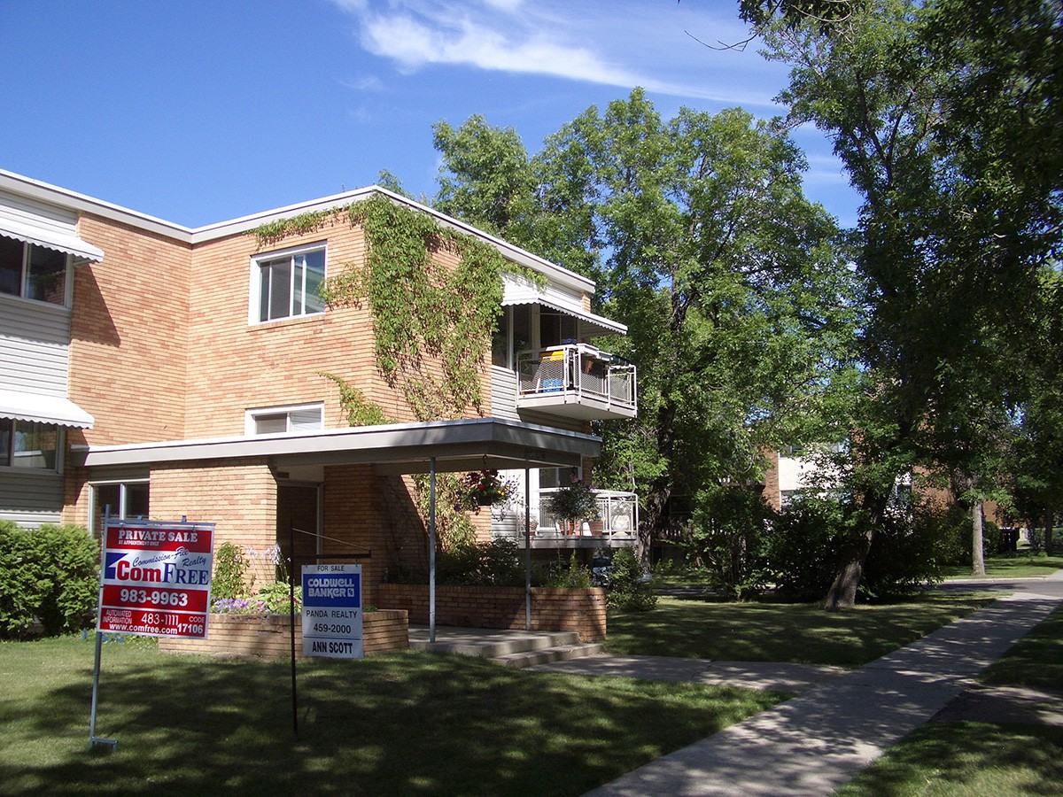 12304 103 Avenue Northwest - Photo 3 of 4