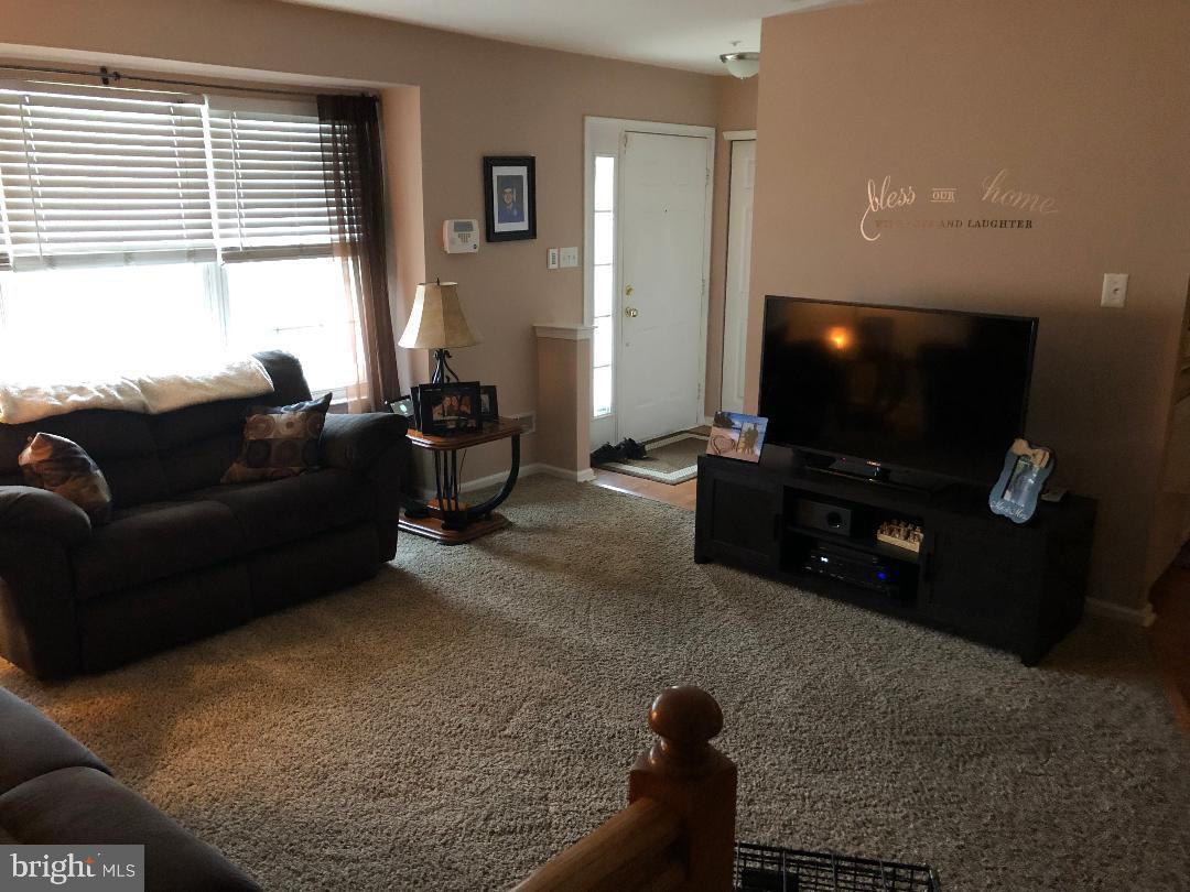 103 Tanglewood Dr - Photo 2 of 15