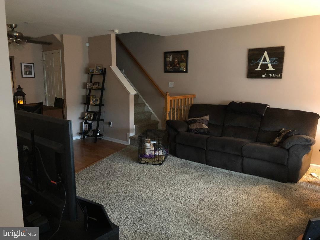 103 Tanglewood Dr - Photo 3 of 15