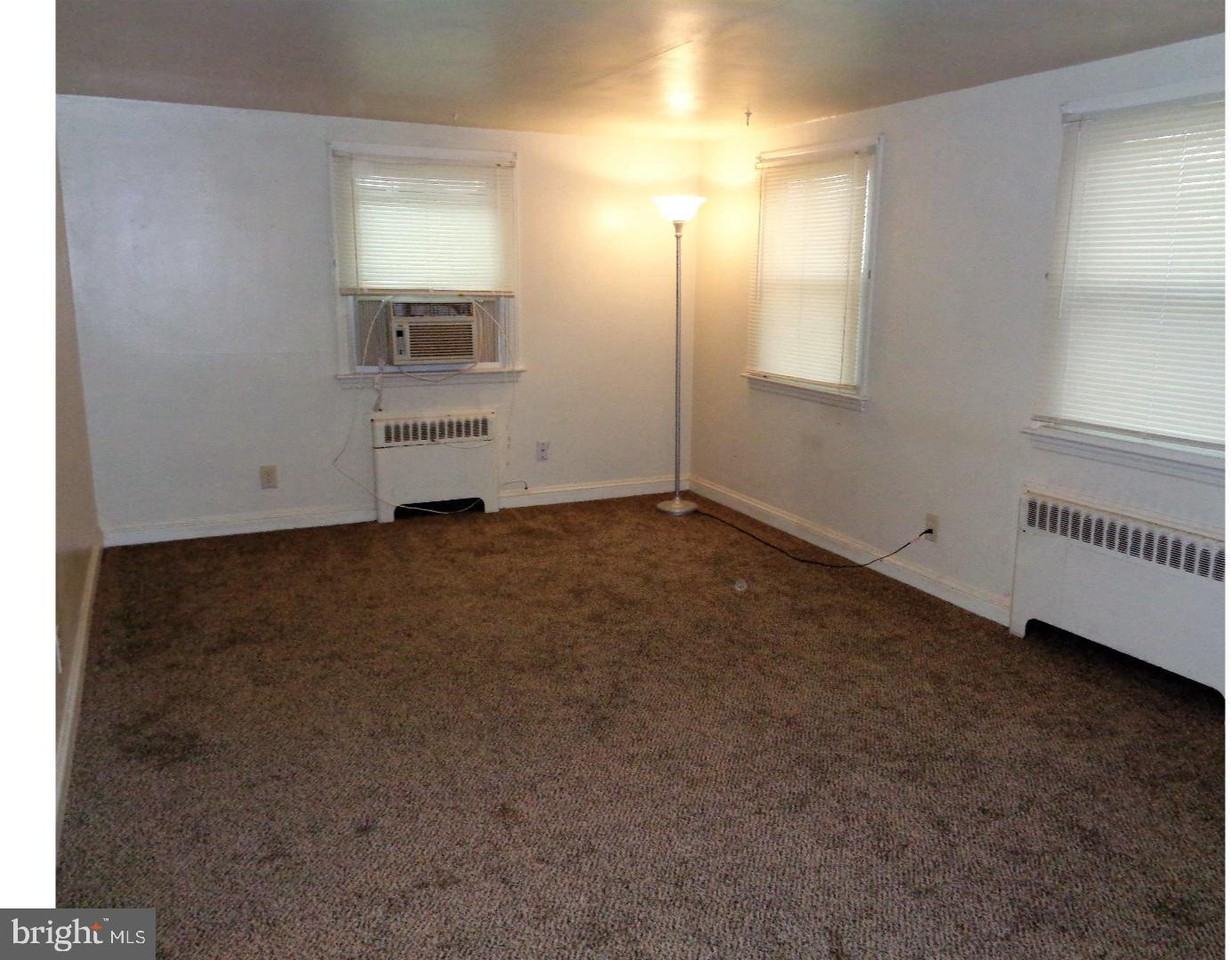 42 Lee St - Photo 2 of 13