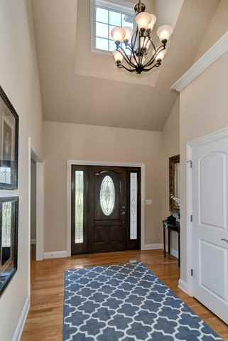 15W749 79th St - Photo 2 of 14