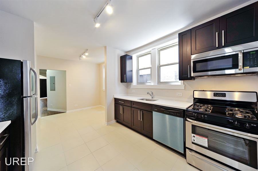 6136 N Mozart - Photo 2 of 6