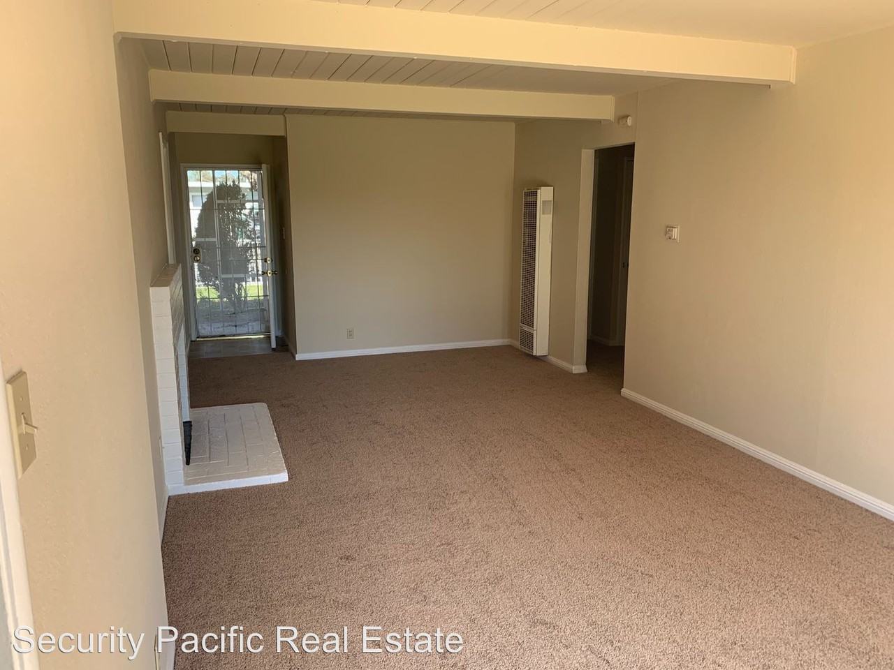 800 Bradford Dr - Photo 3 of 14