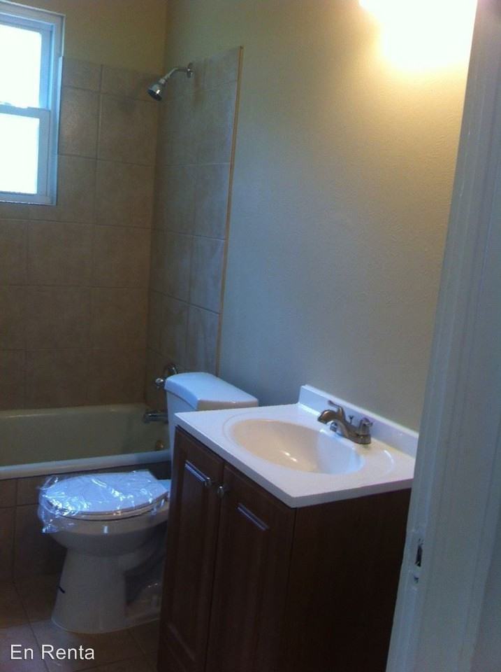 3516 S Henderson St - Photo 3 of 8