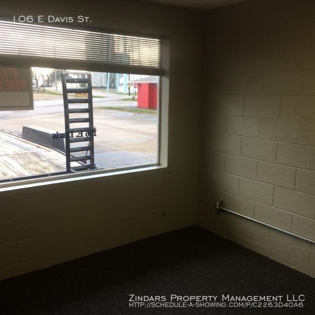 106 W Davis St - Photo 2 of 7