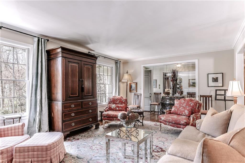 550 Spring Valley Rd NW - Photo 3 of 26