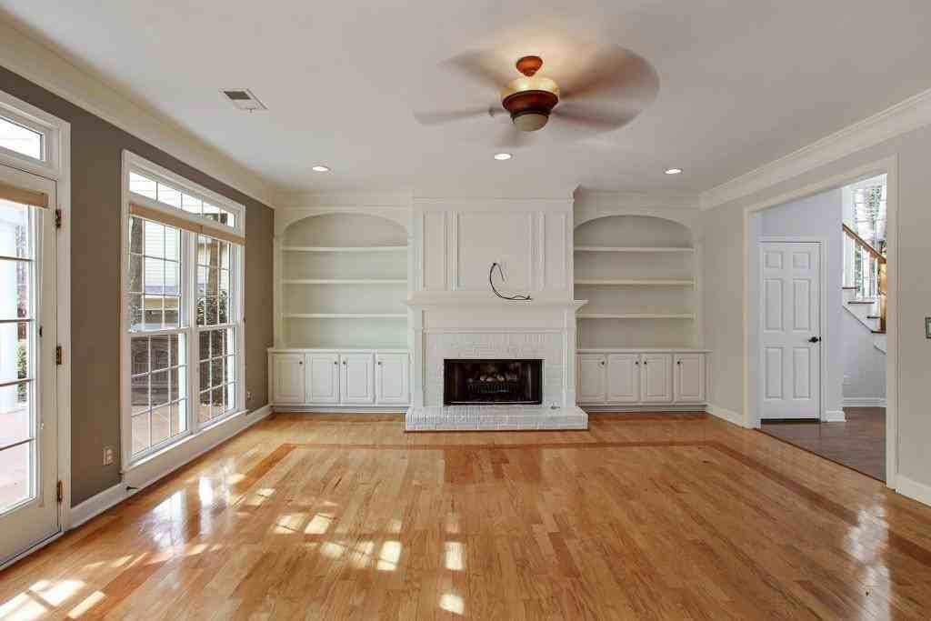 4910 Wimborne Ct - Photo 2 of 15
