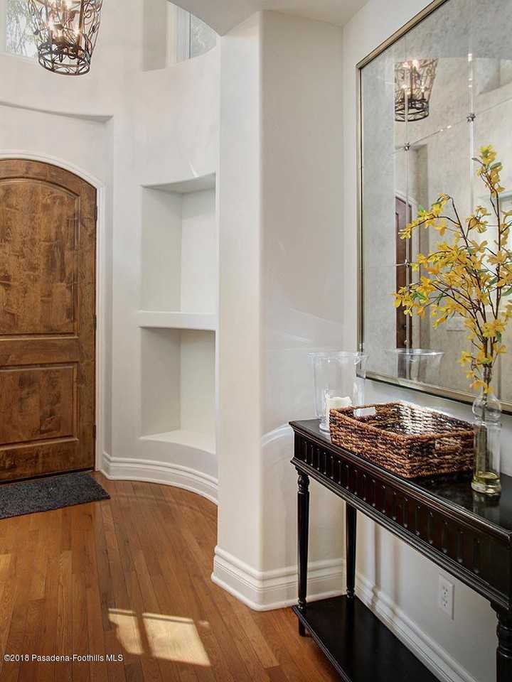 3412 Las Palmas Ave - Photo 2 of 20