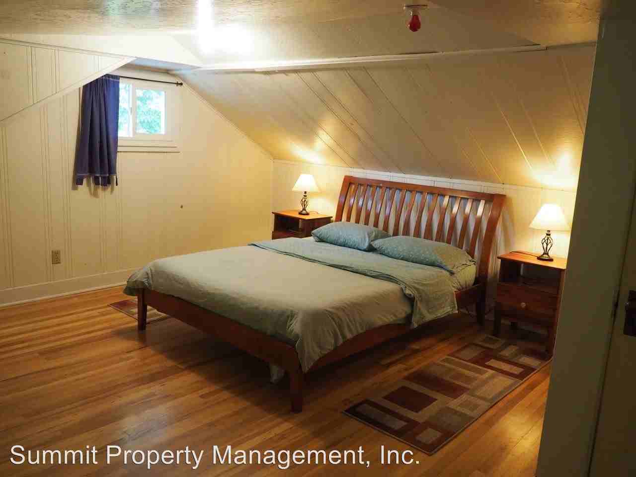 532 S 6th St W - Photo 2 of 6