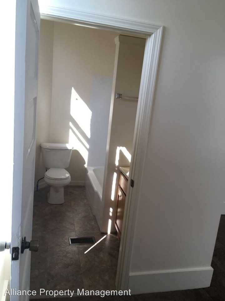 915 High St - Photo 3 of 5