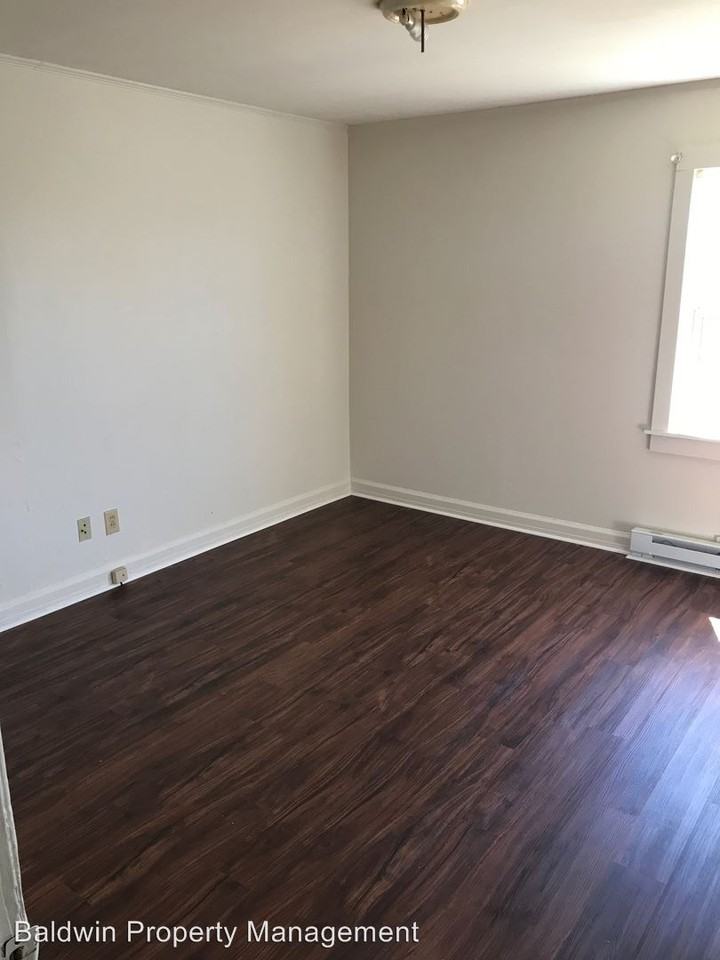 2617 Waterbury St - Photo 2 of 3