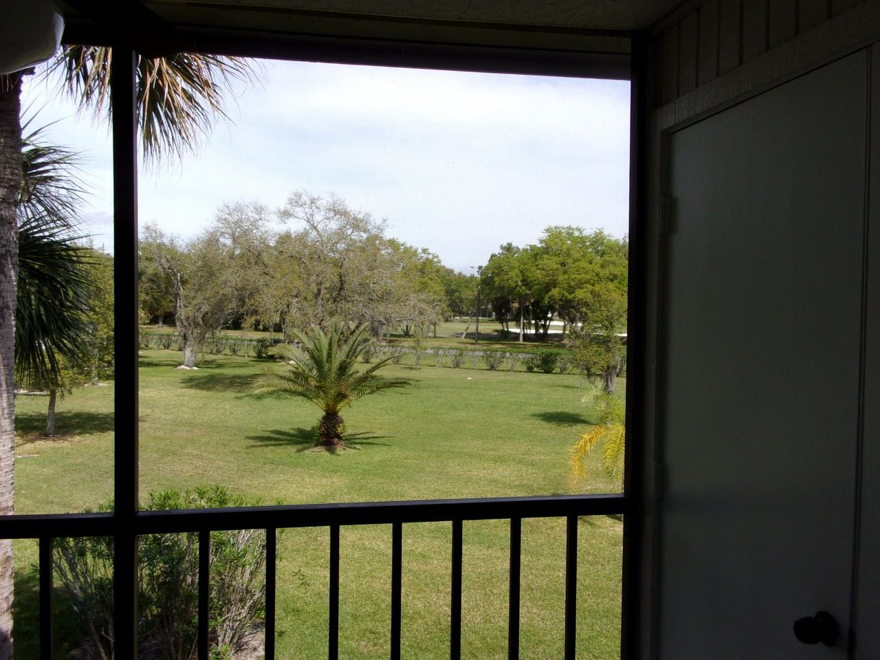 132 E Cypress Ct - Photo 3 of 24