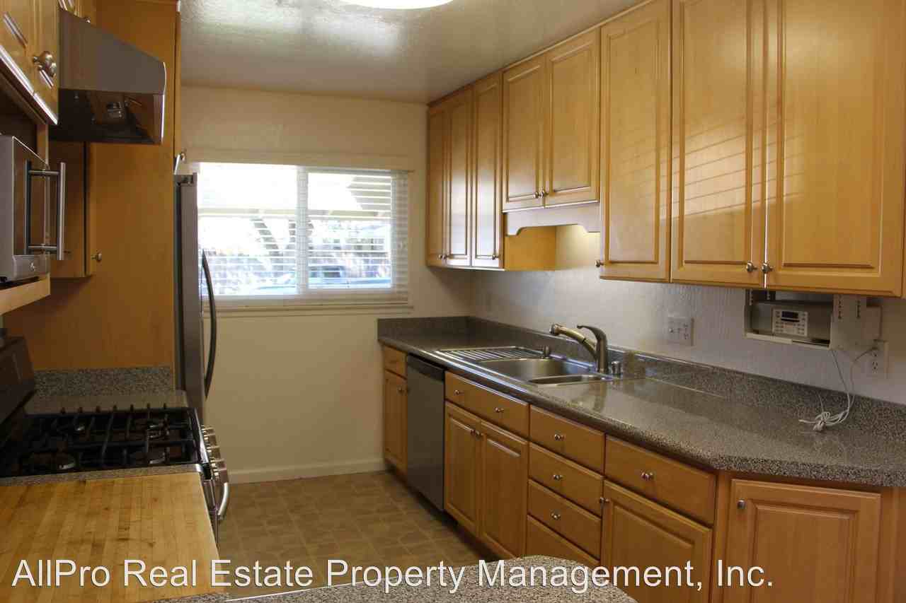 41695 Joyce Ave - Photo 2 of 8