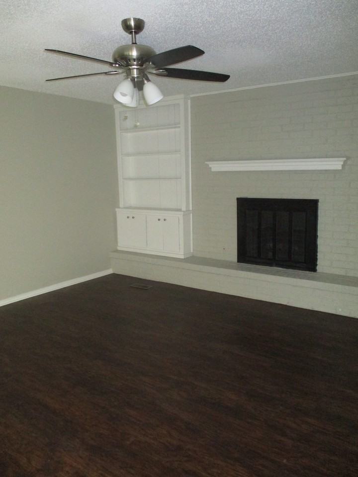 8500 NW 86th St - Photo 3 of 12