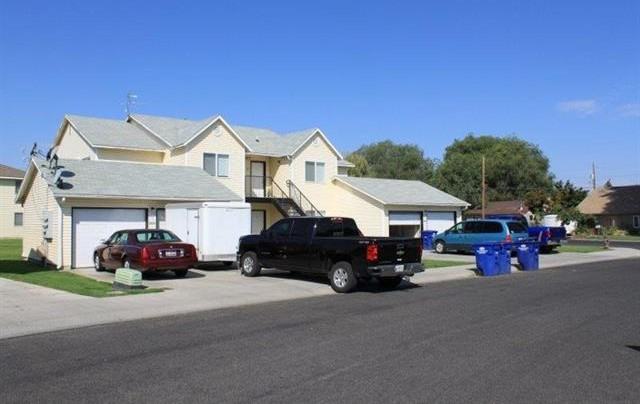 377 Morningside Dr - Photo 2 of 14