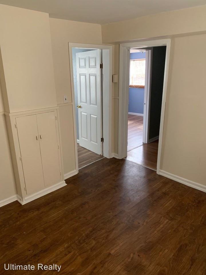 9436 Tudor Ave - Photo 3 of 5