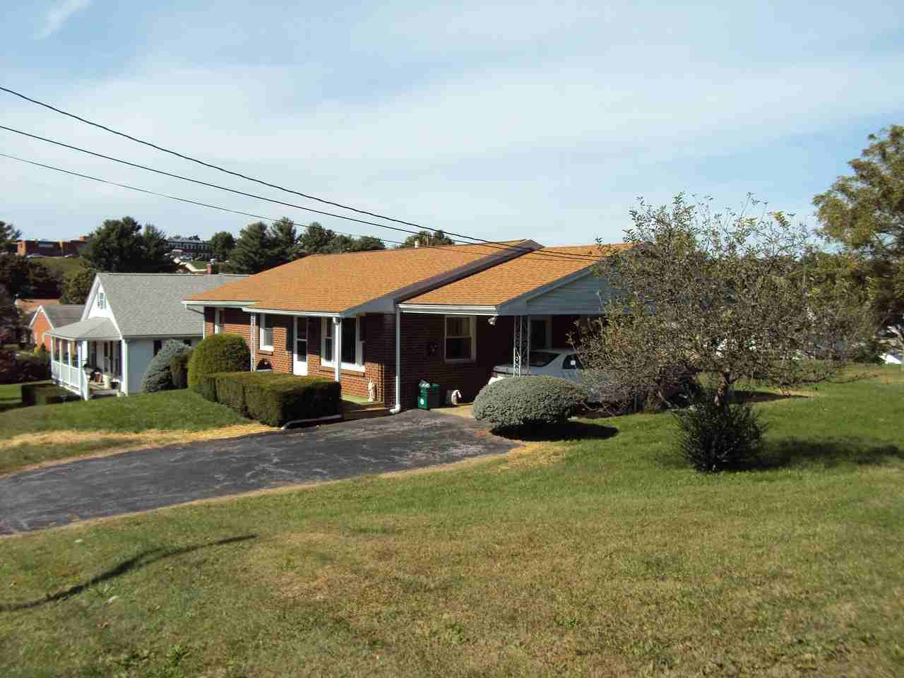 2313 3rd St - Photo 3 of 10