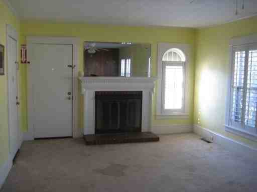 121 W Statesville Ave - Photo 3 of 12