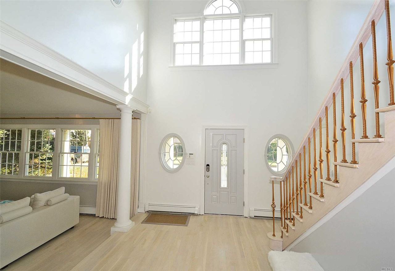 29 Dutchess Blvd - Photo 2 of 19