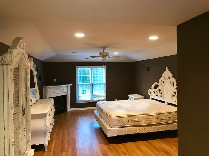 900 Garrison St - Photo 3 of 14